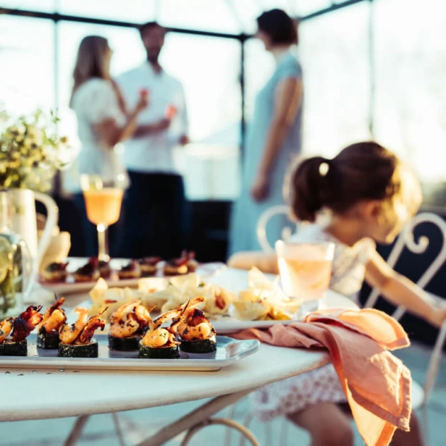 Remise 🔥 Grande Planche Apéritive en Céramique 32 x 21 cm Argile APERITIVO Emile Henry 😉 – Image 3